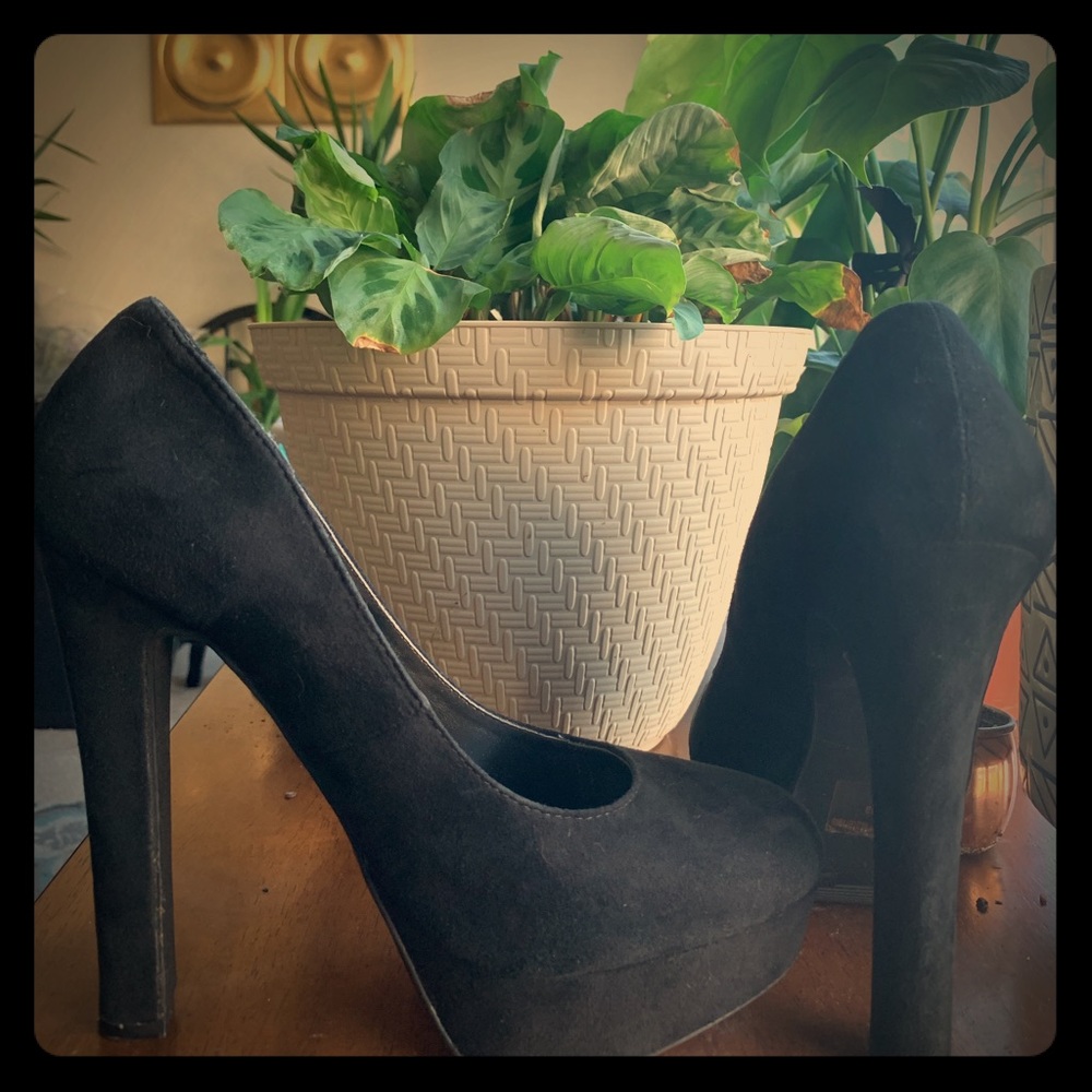 Beautiful Black Heels!